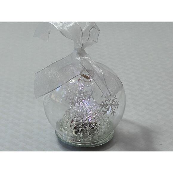 3.5” Glass Dome Light Up Christmas Angel W/ Heart Ornament Snowflake Etchings - Picture 4 of 10